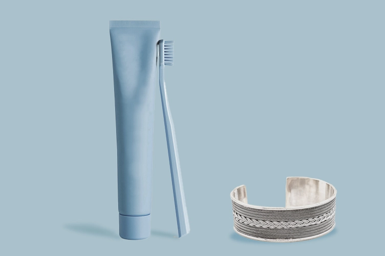 How to Clean Tarnished Jewelry?