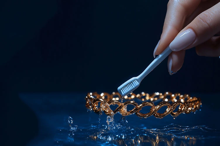 Cover How to Clean Gold Jewelry?