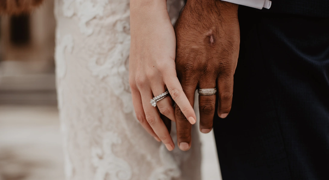 hands-with-rings