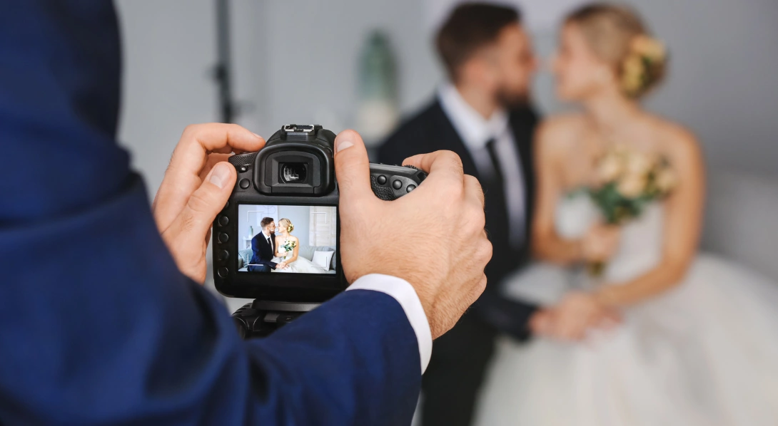 camera-in-hand