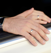 Wedding band on hand – jewelry insurance for $1,100 wedding band in Miami, FL