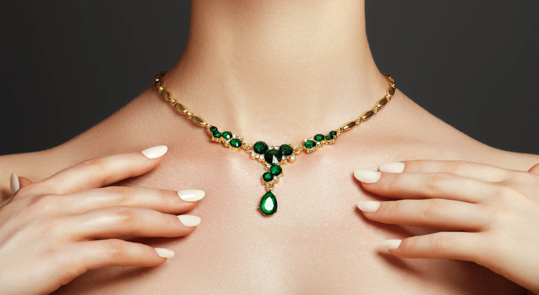 gem-necklace
